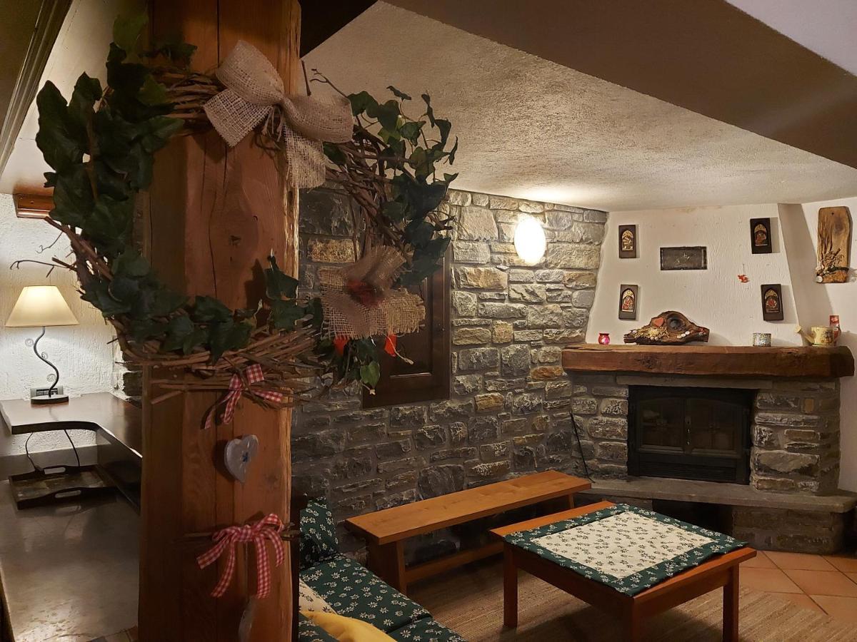La Taverna Alloggio Ad Uso Turistico - Vda -Sarre - Cir- 0073 Aosta Exterior foto